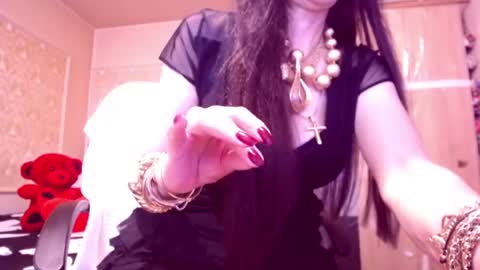 Cerise online show from June 2026 12:46:02 AM