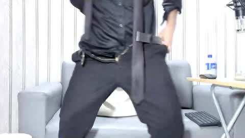 Cesar online show from November 2025 03:19:01 AM