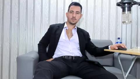 Cesar online show from November 2025 04:03:01 PM