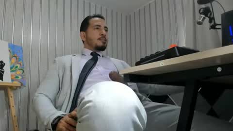 Snapshot of cesar_dant chatting on July 2026 05:56:02 PM Cesar online show from July 2026 05:56:02 PM