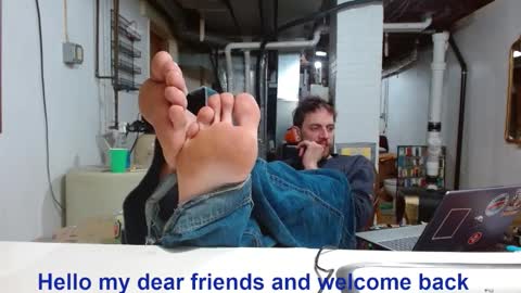 Snapshot of cguffey2284 chatting on December 2025 11:32:01 PM cguffey2284 online show from December 2025 11:32:01 PM