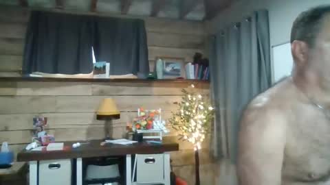chadmichaell online show from May 2026 12:32:01 PM