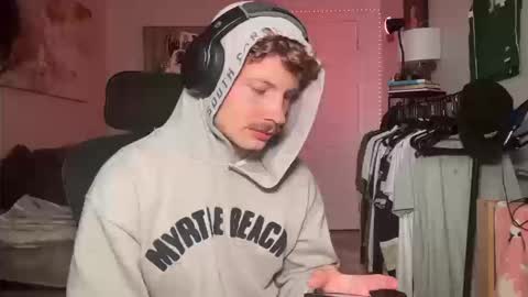 Snapshot of chadtitan chatting on October 2025 02:27:01 PM ChadTitan online show from October 2025 02:27:01 PM