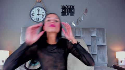 Snapshot of chaneladamss_ chatting on January 2025 10:37:01 PM C H A N E L online show from January 2025 10:37:01 PM