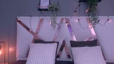 Snapshot of chaneladamss_ chatting on September 2025 07:50:01 PM C H A N E L online show from September 2025 07:50:01 PM