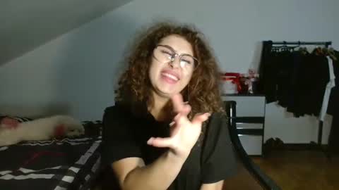 Snapshot of chanelis069 chatting on January 2025 04:27:01 PM Stephanieblisss online show from January 2025 04:27:01 PM