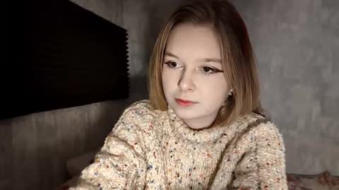 Snapshot of chanelledroz chatting on December 2025 07:58:02 AM Lia online show from December 2025 07:58:02 AM