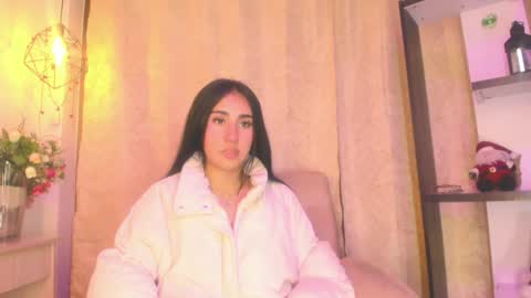 Snapshot of chantall_valkoba chatting on December 2024 06:33:02 AM Chantall online show from December 2024 06:33:02 AM