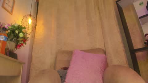 Snapshot of chantall_valkoba chatting on December 2024 04:42:02 AM Chantall online show from December 2024 04:42:02 AM