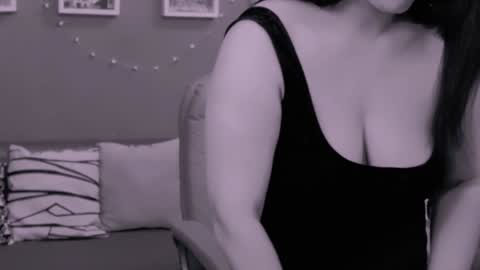 The Queen online show from December 2024 10:57:02 PM