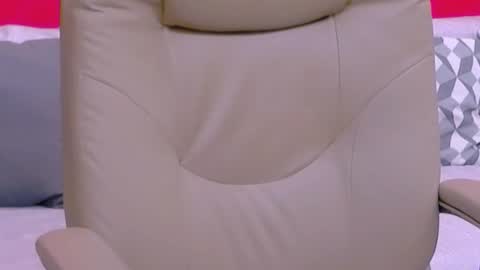 The Queen online show from February 2025 03:34:02 AM