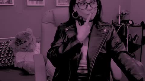 The Queen online show from March 2026 02:11:02 AM