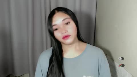 Snapshot of chantelle_fuckdoll chatting on December 2024 02:01:02 AM CHANTELLE online show from December 2024 02:01:02 AM
