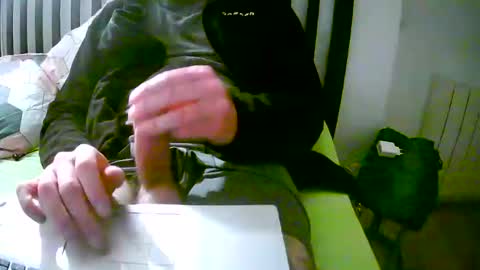 Snapshot of chapiii chatting on December 2024 09:03:01 AM chapiii online show from December 2024 09:03:01 AM