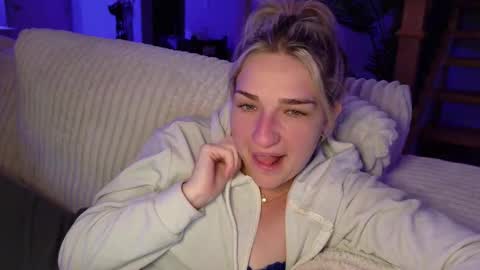 Snapshot of charbearxoxo chatting on December 2025 12:16:02 AM char online show from December 2025 12:16:02 AM