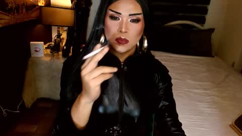 Snapshot of charismatic_apple chatting on February 2026 06:37:02 PM charismatic_apple online show from February 2026 06:37:02 PM