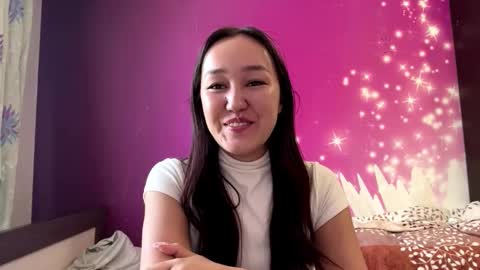 Mia online show from March 2026 08:20:01 AM