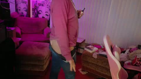 Snapshot of charli_girl chatting on January 2025 01:22:01 AM Charli online show from January 2025 01:22:01 AM