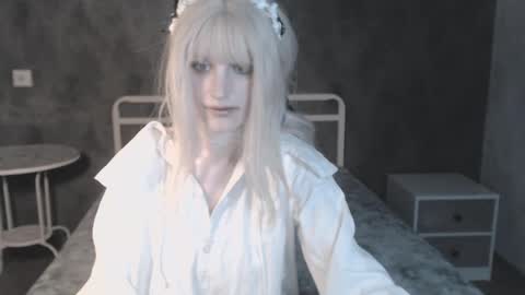 Snapshot of charlie_crystal chatting on November 2025 12:55:01 PM Charlie online show from November 2025 12:55:01 PM