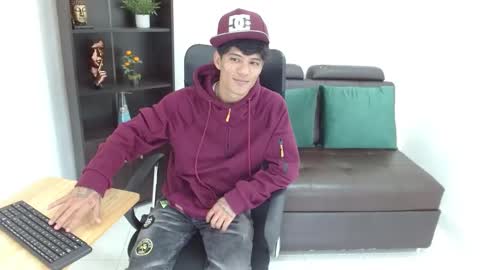 Snapshot of charlie_oconnor chatting on February 2025 04:43:01 AM Charlie oconnor online show from February 2025 04:43:01 AM