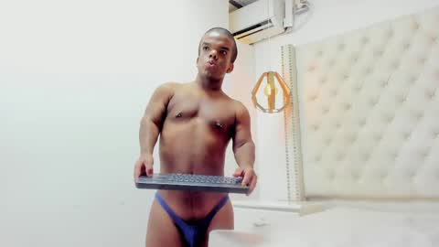 charlie_walkerr online show from April 2026 12:32:01 PM