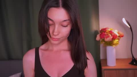 Yumi online show from June 2026 12:32:02 AM