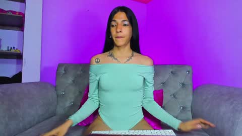 Snapshot of charlot_sanchez chatting on December 2024 02:56:02 AM lot online show from December 2024 02:56:02 AM