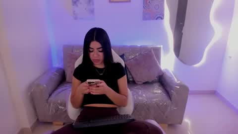 Snapshot of charlote_cowell_sub_ chatting on September 2025 04:50:01 PM online show from September 2025 04:50:01 PM