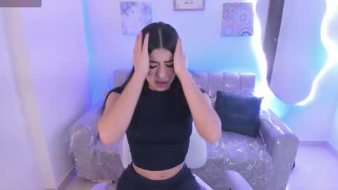 Snapshot of charlote_cowell_sub_ chatting on October 2025 07:47:01 PM online show from October 2025 07:47:01 PM