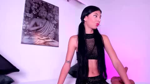 Charlote online show from February 2025 07:52:01 PM