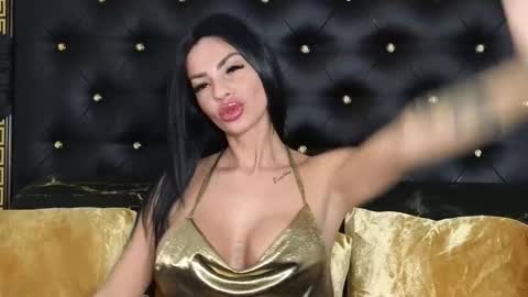 Snapshot of charlott3_1 chatting on December 2024 04:22:02 AM CHARLOTTE online show from December 2024 04:22:02 AM