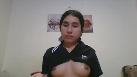 Snapshot of charlotte2852 chatting on February 2025 02:14:01 AM karinaa independent model online show from February 2025 02:14:01 AM