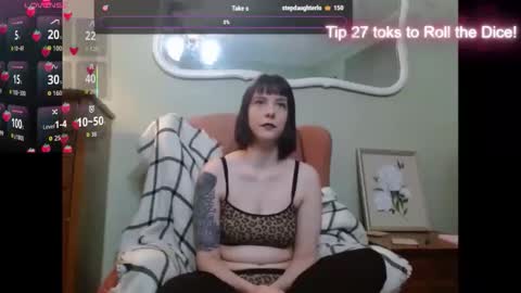 Snapshot of charlotte3anne chatting on May 2026 11:24:01 PM Charlotte online show from May 2026 11:24:01 PM