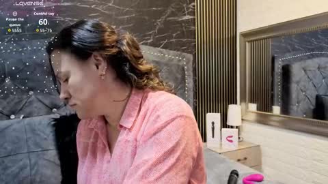 charlotte online show from November 2025 09:23:01 AM