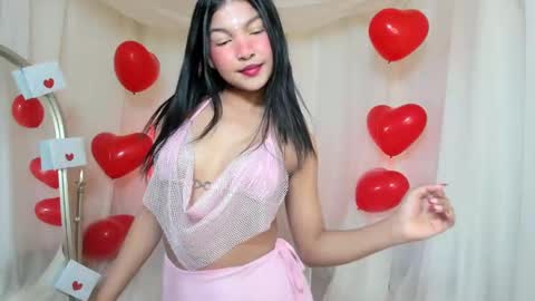 Snapshot of charlotte_capell chatting on February 2025 06:55:01 AM Charly online show from February 2025 06:55:01 AM