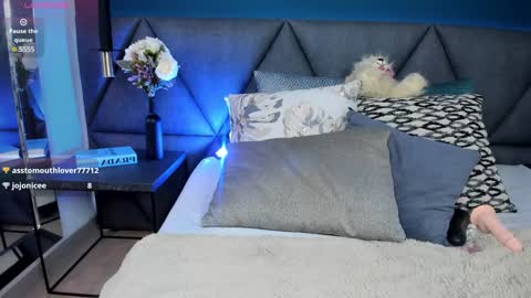 Snapshot of charlotte_copper chatting on January 2025 05:21:02 PM Charlotte online show from January 2025 05:21:02 PM