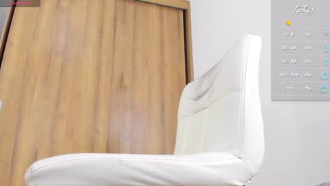 Snapshot of charlotte_cruzxx chatting on December 2024 05:33:02 AM charlotte_cruzxx online show from December 2024 05:33:02 AM