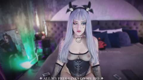 Charlotte online show from September 2025 06:57:02 PM