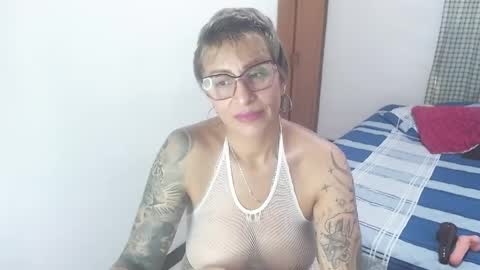 Snapshot of charlotte_gray_1 chatting on April 2026 03:42:02 PM Charlotte online show from April 2026 03:42:02 PM