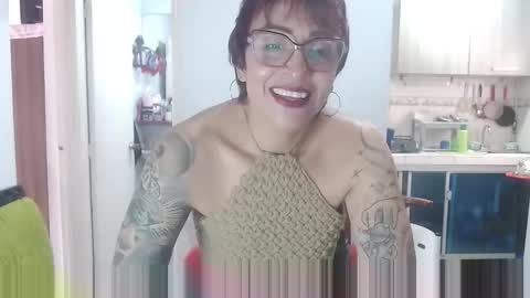 Snapshot of charlotte_gray_1 chatting on April 2026 04:33:02 PM Charlotte online show from April 2026 04:33:02 PM