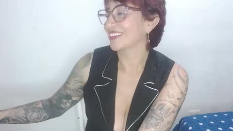 Snapshot of charlotte_gray_1 chatting on April 2026 10:51:02 PM Charlotte online show from April 2026 10:51:02 PM