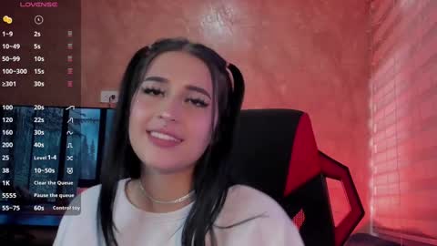 Snapshot of charlotte_greys chatting on February 2025 10:25:01 PM Charlotte online show from February 2025 10:25:01 PM