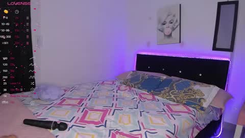 Snapshot of charlotte_hot47 chatting on January 2025 01:53:02 AM charlotte_hot47 online show from January 2025 01:53:02 AM