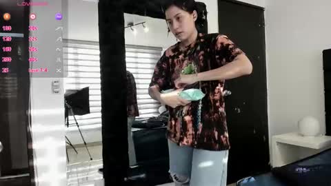 Charlotte online show from October 2025 12:05:02 PM