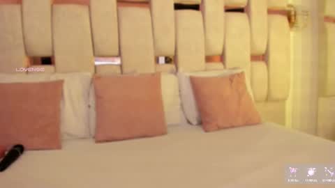 charlotte_line online show from October 2025 05:02:02 PM