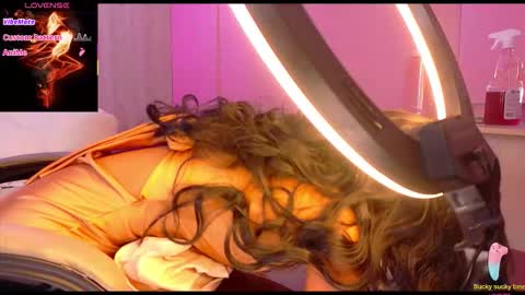 CHARLOTTE online show from December 2025 12:14:02 PM