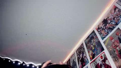 Charlotte online show from December 2025 07:21:01 PM