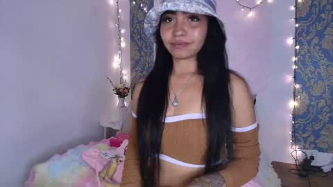 Snapshot of charlotte_princess_1 chatting on May 2026 06:18:01 AM charlotte_princess_1 online show from May 2026 06:18:01 AM