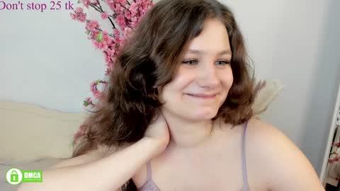 Snapshot of charlotte_wow chatting on January 2025 06:46:01 PM Charlotte online show from January 2025 06:46:01 PM