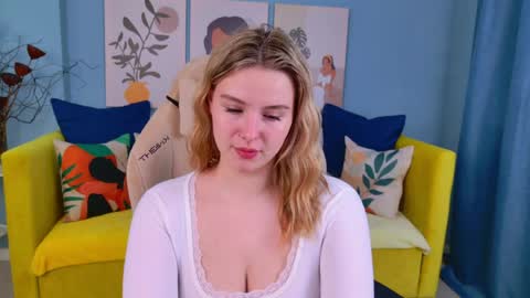 charlotteatwood online show from March 2026 04:01:01 PM